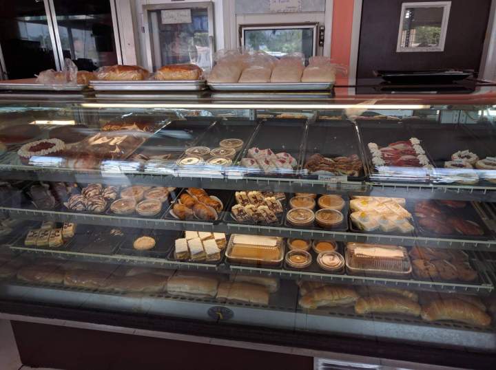 Full Bakery Display Case Virginia Gardens